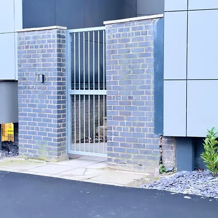 Luxury 2 Bedroom Apartment In Manchester City Centre - Free Parking-3