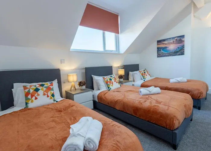 Richmond Retreat - Luxurious And Comfortable Spacious 2 Floor Apartment